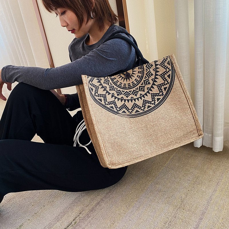 Linen and jute tote bag for everyday shopping