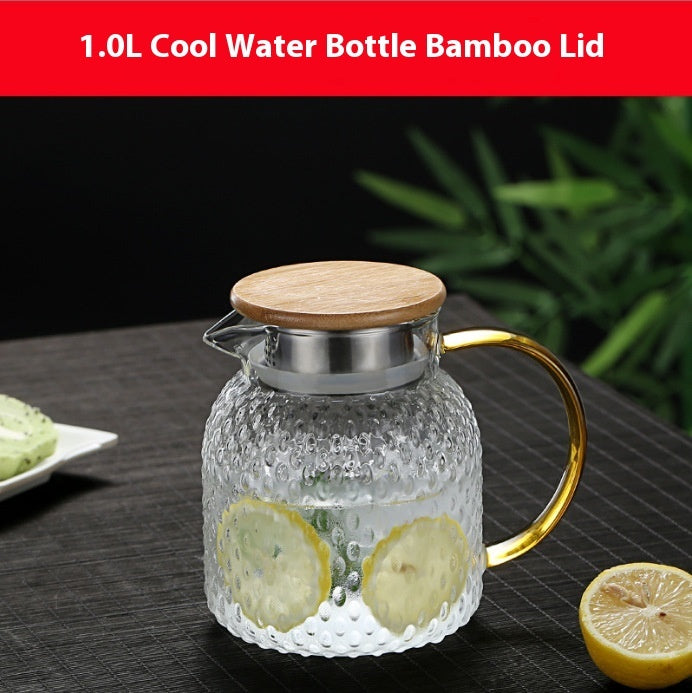 Borosilicate glass water pitcher with bamboo and steel lid for everyday use