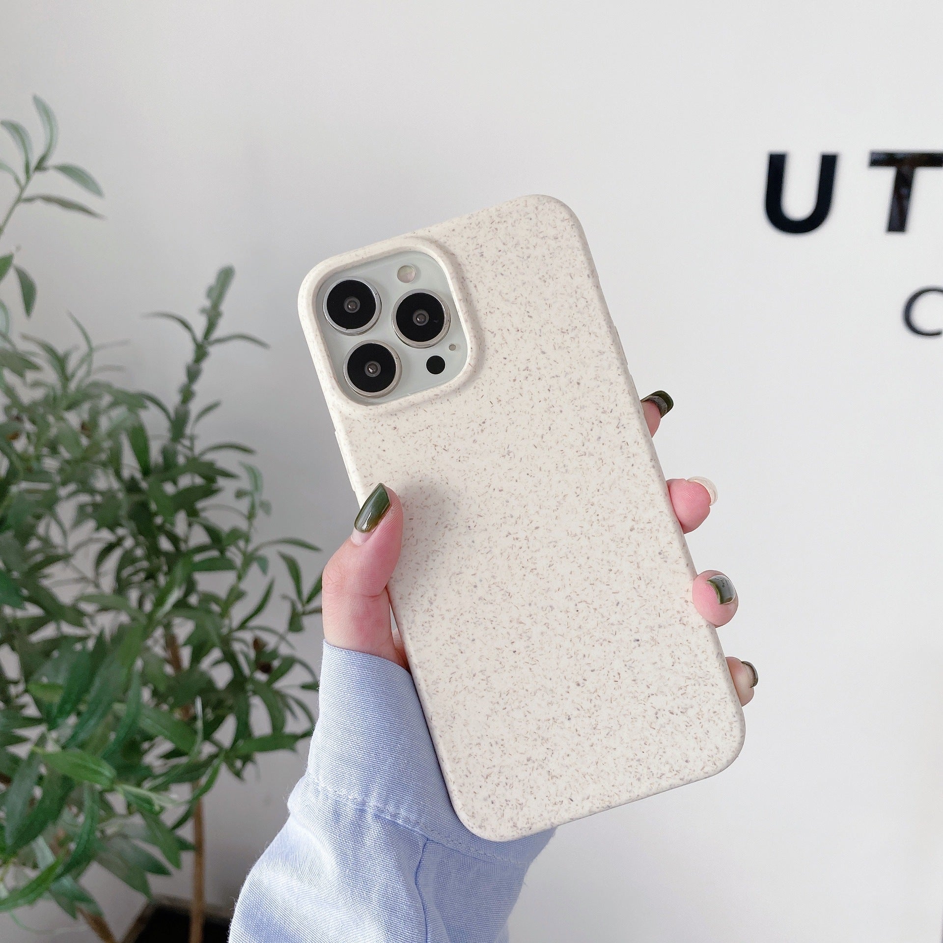 📱Eco-Shield - Biodegradable Phone Case for iPhones